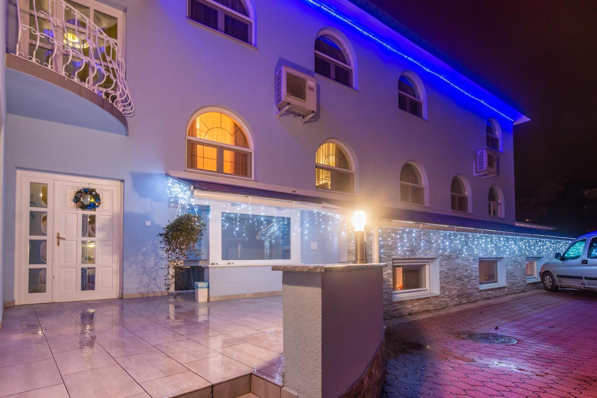Márvány Panzió Hajdúszoboszló Exterior foto